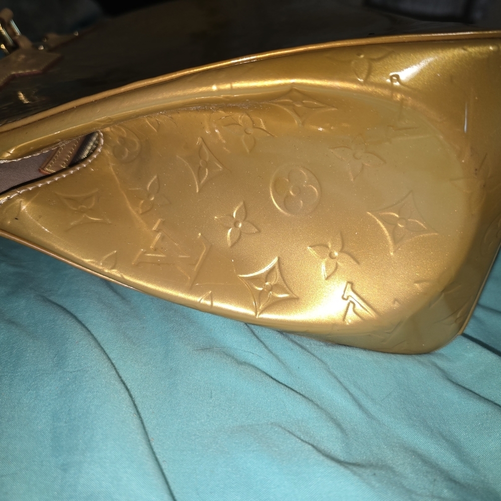Louis Vuitton Gold and Tan Vernis Shoulder Bag - Picture 8 of 12
